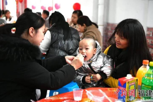 網(wǎng)絡(luò)中國節(jié)?春節(jié)丨年味濃濃幸福滿,！閩侯民企留廠員工這樣過大年