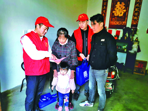 入戶宣傳不放松 平安建設(shè)暖人心