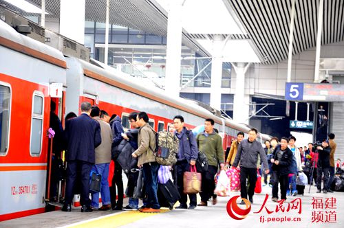 福建火車直通內(nèi)蒙古　歷時近43小時沿途?？?5站