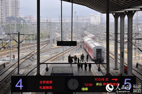 福建火車直通內(nèi)蒙古　歷時近43小時沿途停靠35站