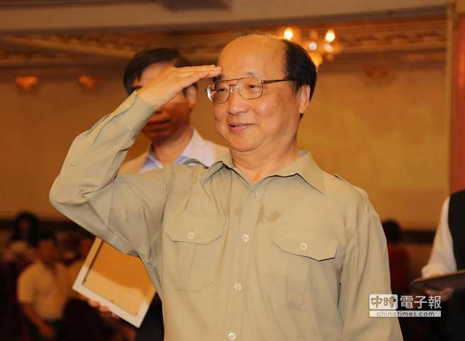 胡志強(qiáng)表態(tài)參選國民黨黨主席：共赴黨難在所不辭