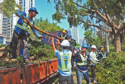 福建黨政軍民抗擊“莫蘭蒂”紀實：超強臺風 超強抗擊 
