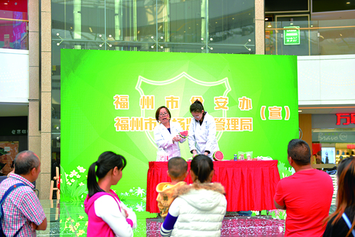 食安博士科學(xué)實(shí)驗(yàn)  現(xiàn)場(chǎng)破“謠言”