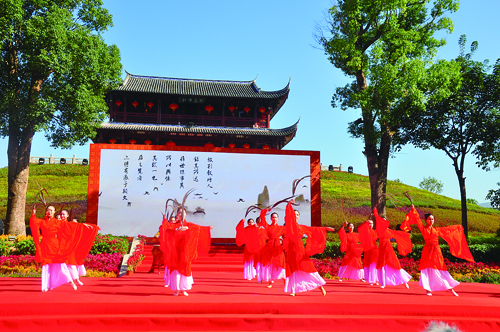 我縣舉行首屆詩(shī)書畫采風(fēng)創(chuàng)作活動(dòng)