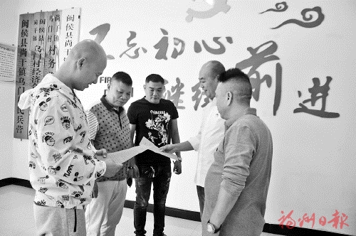 陋習悄然去　新風拂面來