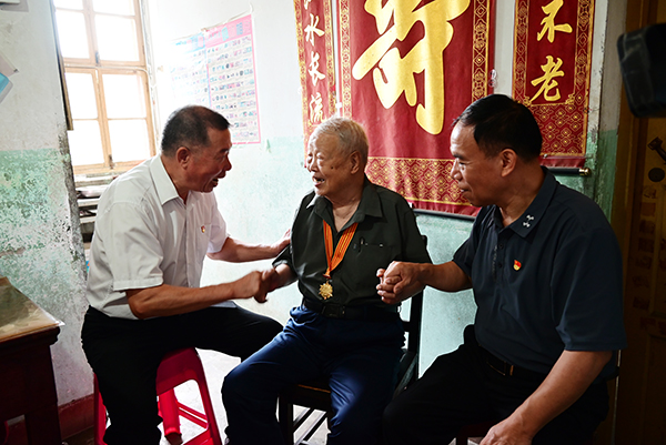 退而不休獻(xiàn)余熱  “銀發(fā)先鋒”顯擔(dān)當(dāng)