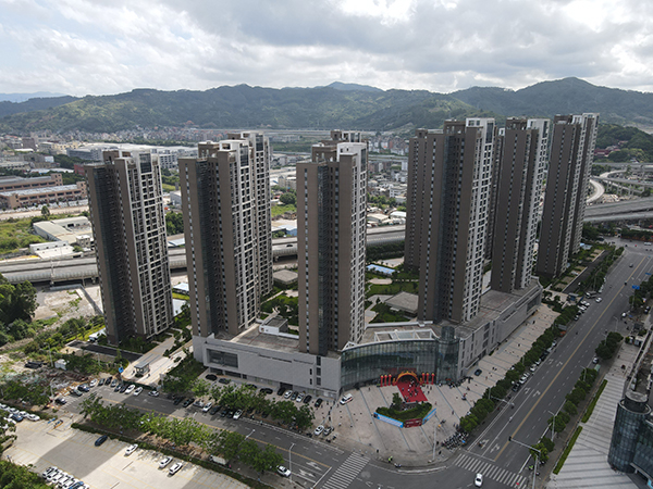產(chǎn)業(yè)項(xiàng)目加速  民生工程暖心