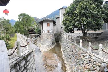 走訪慰問脫貧戶,、調研第一書記下派村，縣領導高度重視鄉(xiāng)村振興