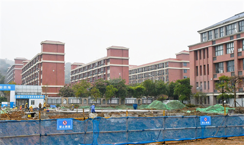 縣委書記檢查推進在建重點項目建設