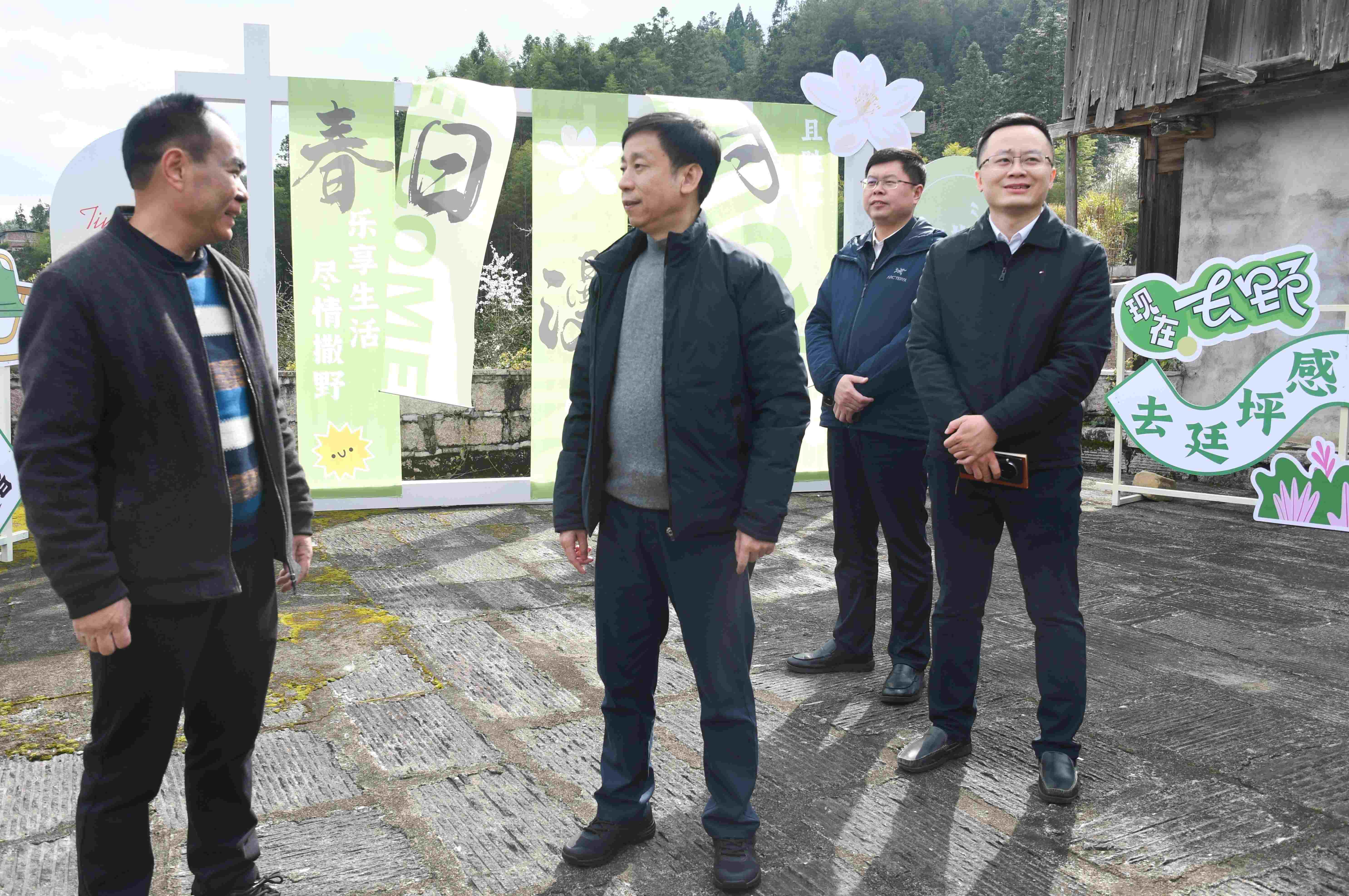 縣委書記赴廷坪調(diào)研鄉(xiāng)村振興和“暖心黨建”工作