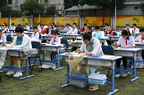 百人現(xiàn)場書法,、藝術(shù)盛宴……閩侯這里太精彩了