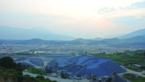 2008年9月9日,，閩侯經(jīng)濟技術(shù)開發(fā)區(qū)二期建設(shè)工地,。 陳宗興 攝.jpg
